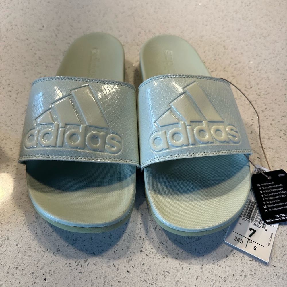 Adilette comfort slides (women’s) - new with tags